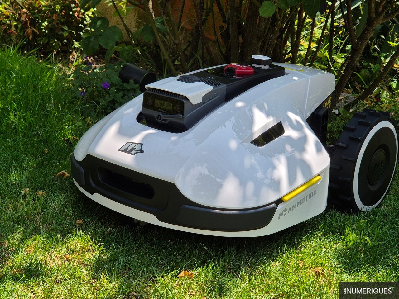 Robot tondeuse MAMMOTION YUKA 1000